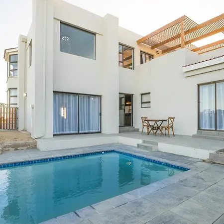 Beachfront Villa - Pool, Fireplace, No Loadshedding Wilderness Exterior foto