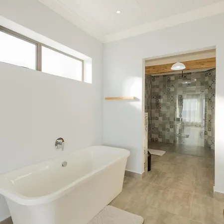 Beachfront Villa - Pool, Fireplace, No Loadshedding Wilderness Exterior foto