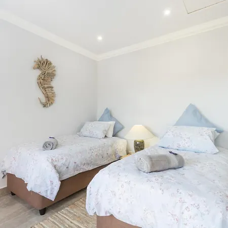 Beachfront Villa - Pool, Fireplace, No Loadshedding Wilderness Exterior foto