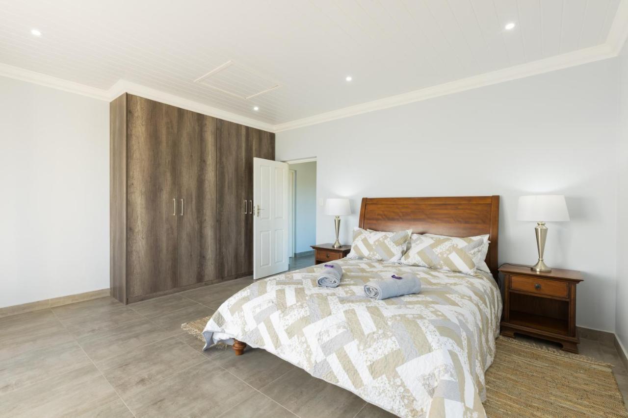 Beachfront - Pool, Fireplace, No Loadshedding Villa Wildernis
